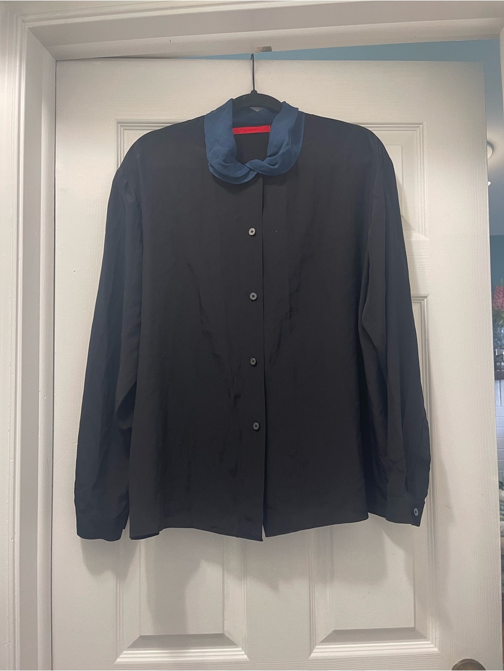 Vintage Shamask 100% Silk Blouse Size 8 Black Blue Twist Collar USA